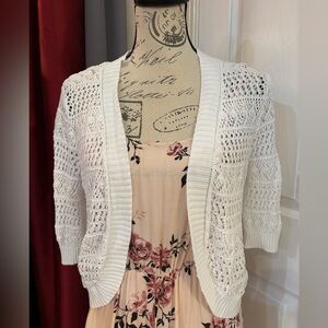 Cable & Gauge Crochet 3/4 Sleeve Cardigan Sweater